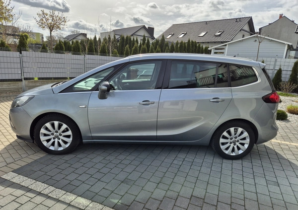Opel Zafira cena 35500 przebieg: 166000, rok produkcji 2015 z Głogów małe 352